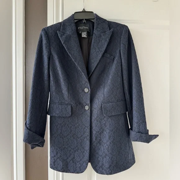 Navy lace blazer - Picture 1 of 2